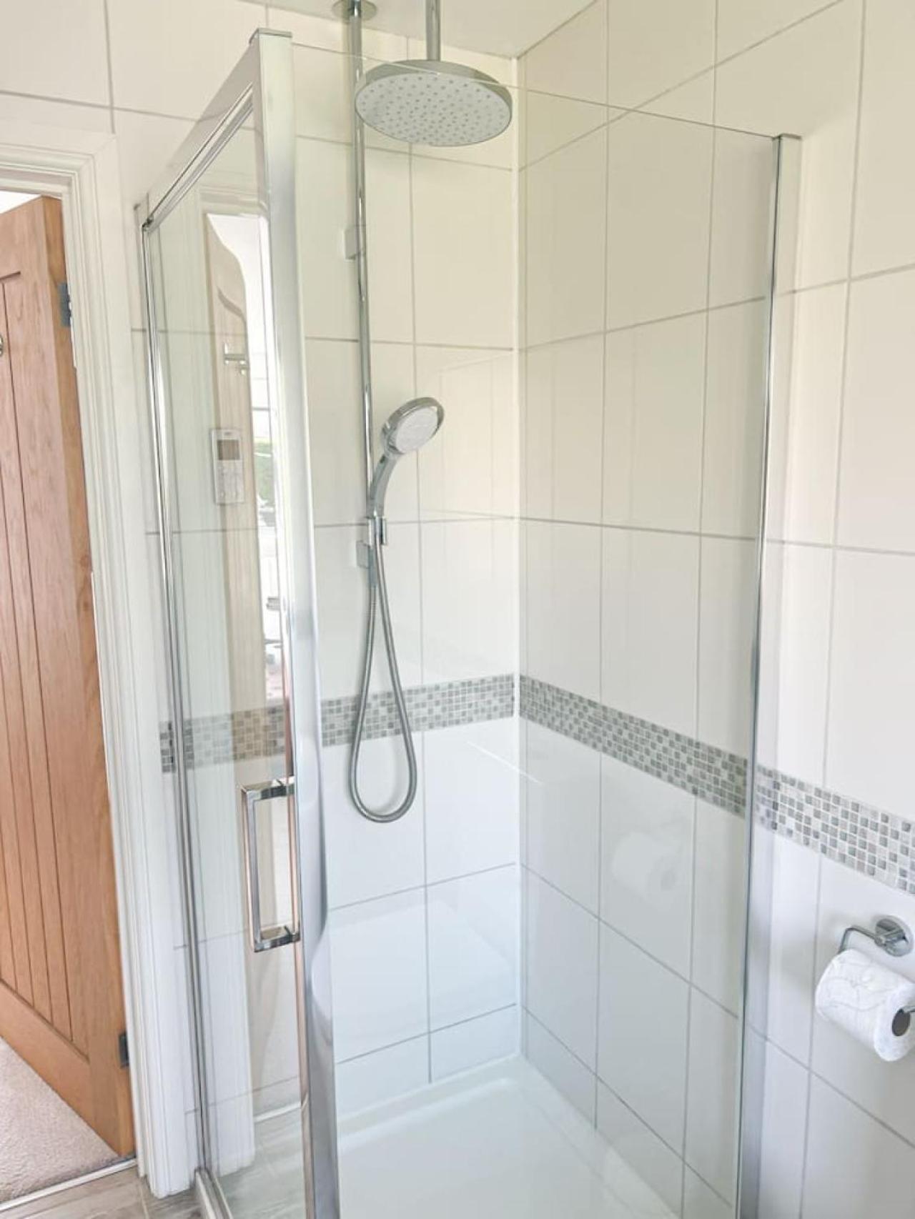 Вилла Luxe 5 Bed House In Guildford. Morden Amenities Normandy Экстерьер фото