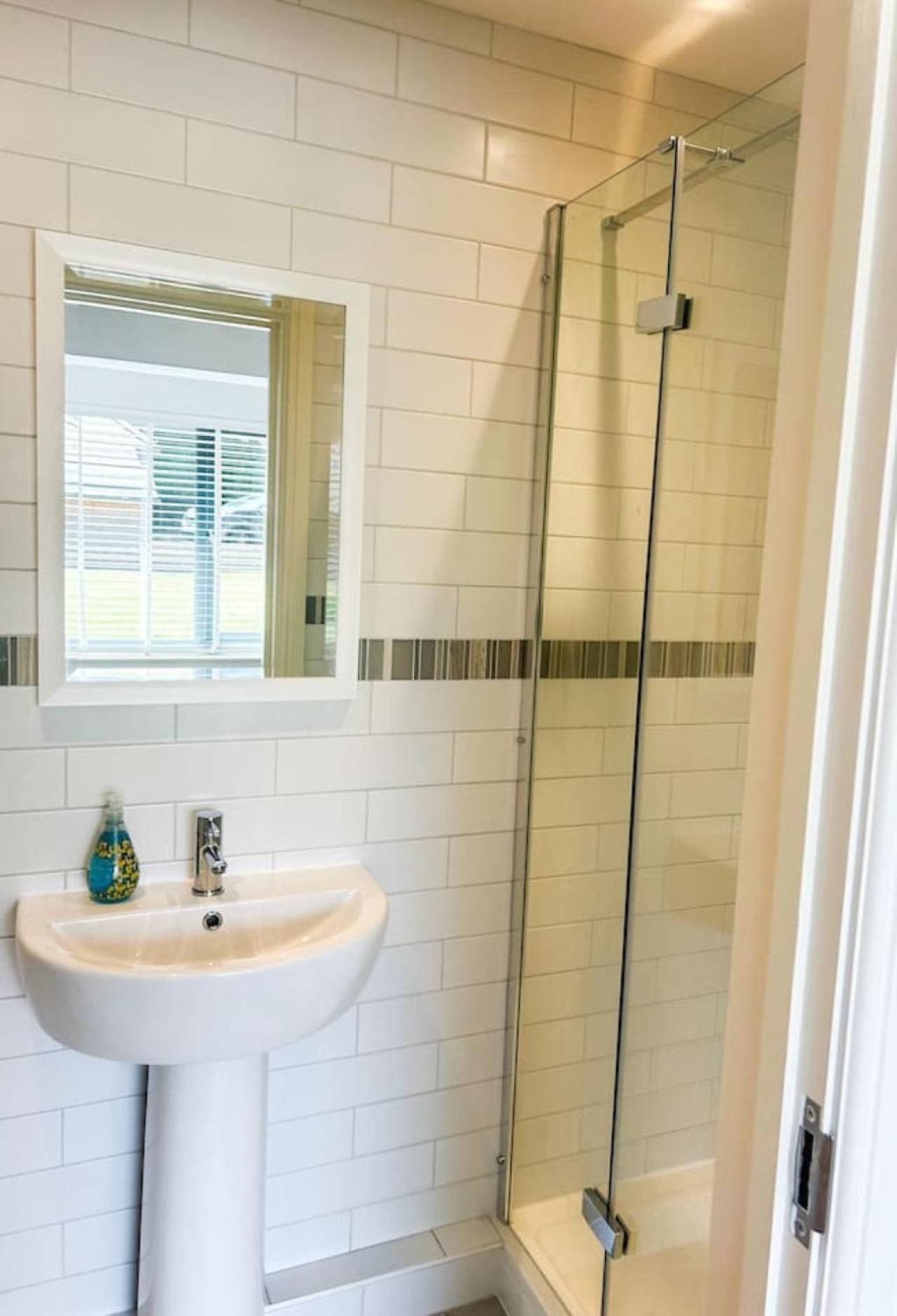 Вилла Luxe 5 Bed House In Guildford. Morden Amenities Normandy Экстерьер фото